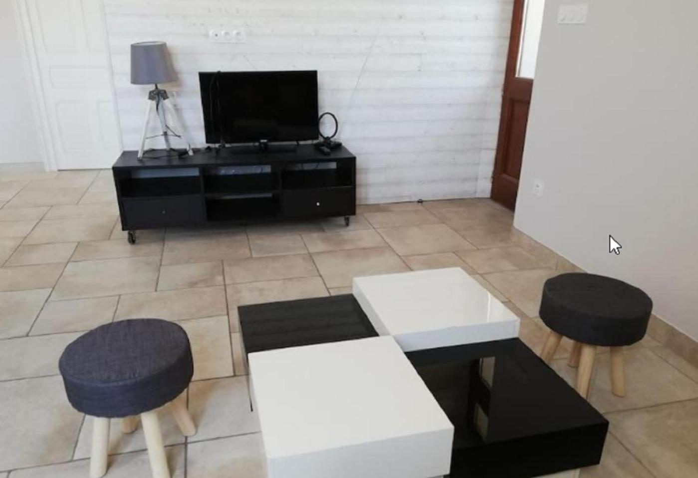 Maison De 100m2 Au Coeur D'une Equestre Les Sabots De Nina Marcollin